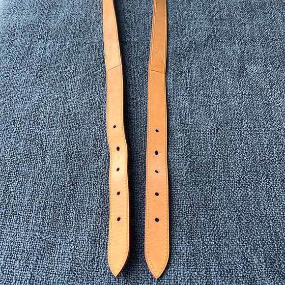 Louis Vuitton
Monogram Denim Baggy with additional crossbody strap. - Picture 9 of 17